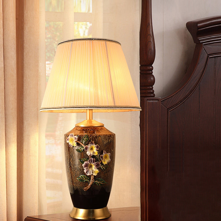 Peach Blossom Vase Shaped Table Lamp