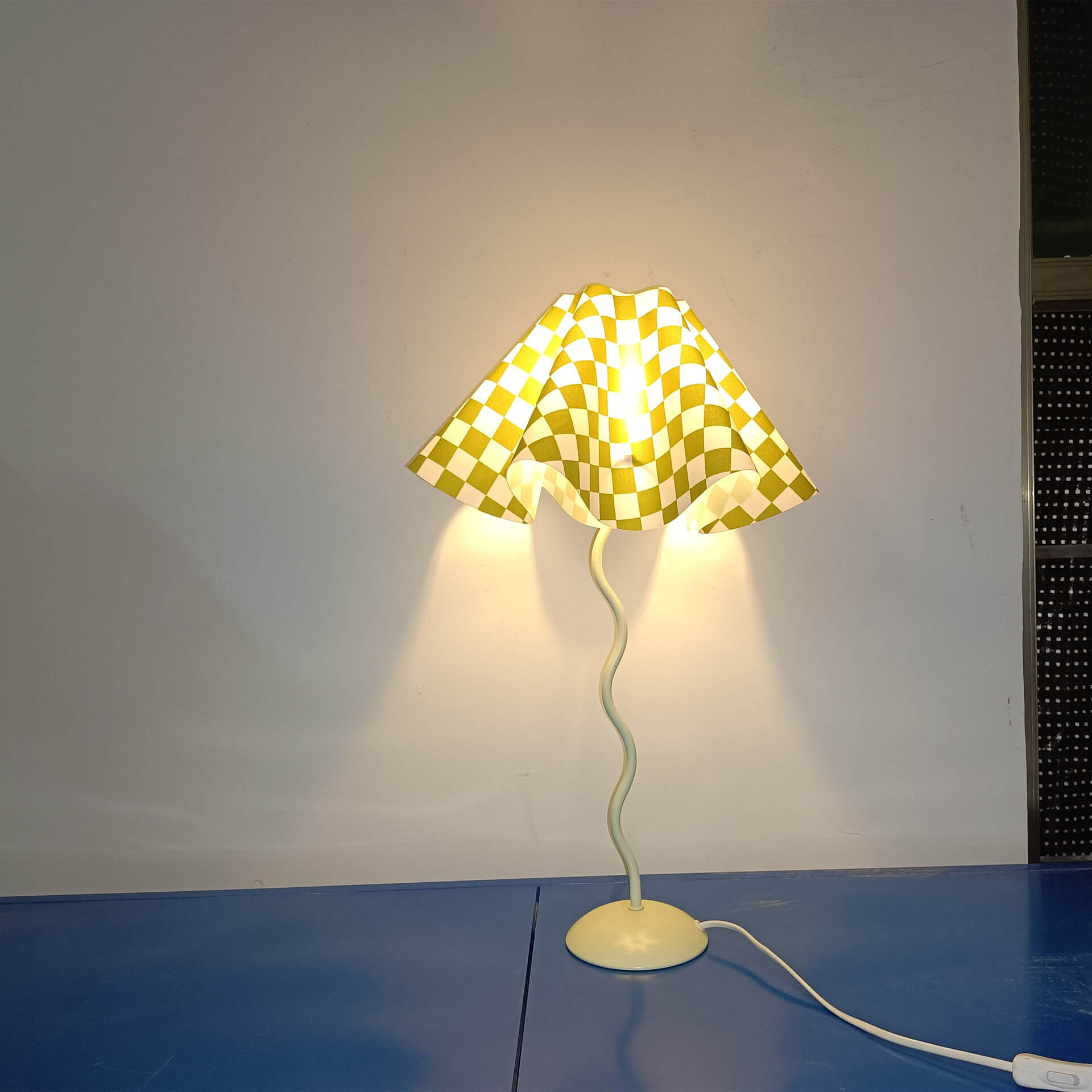 Fabric Petal Flower Table Lamp