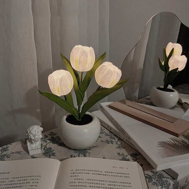 Tulip Simulation Bouquet Ceramic Table Lamp