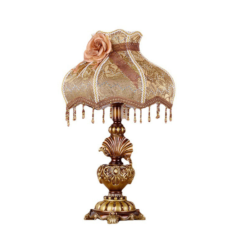Pastoral Flower Pattern Fabric Table Lamp
