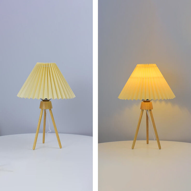 Tripod Pleated Design Umbrella Table Lamp