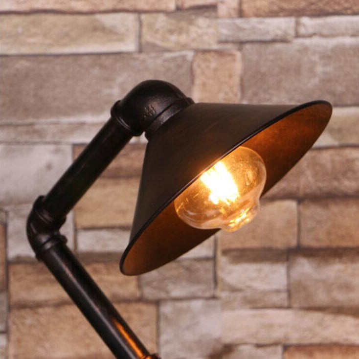 Pipe Iron Table Lamp