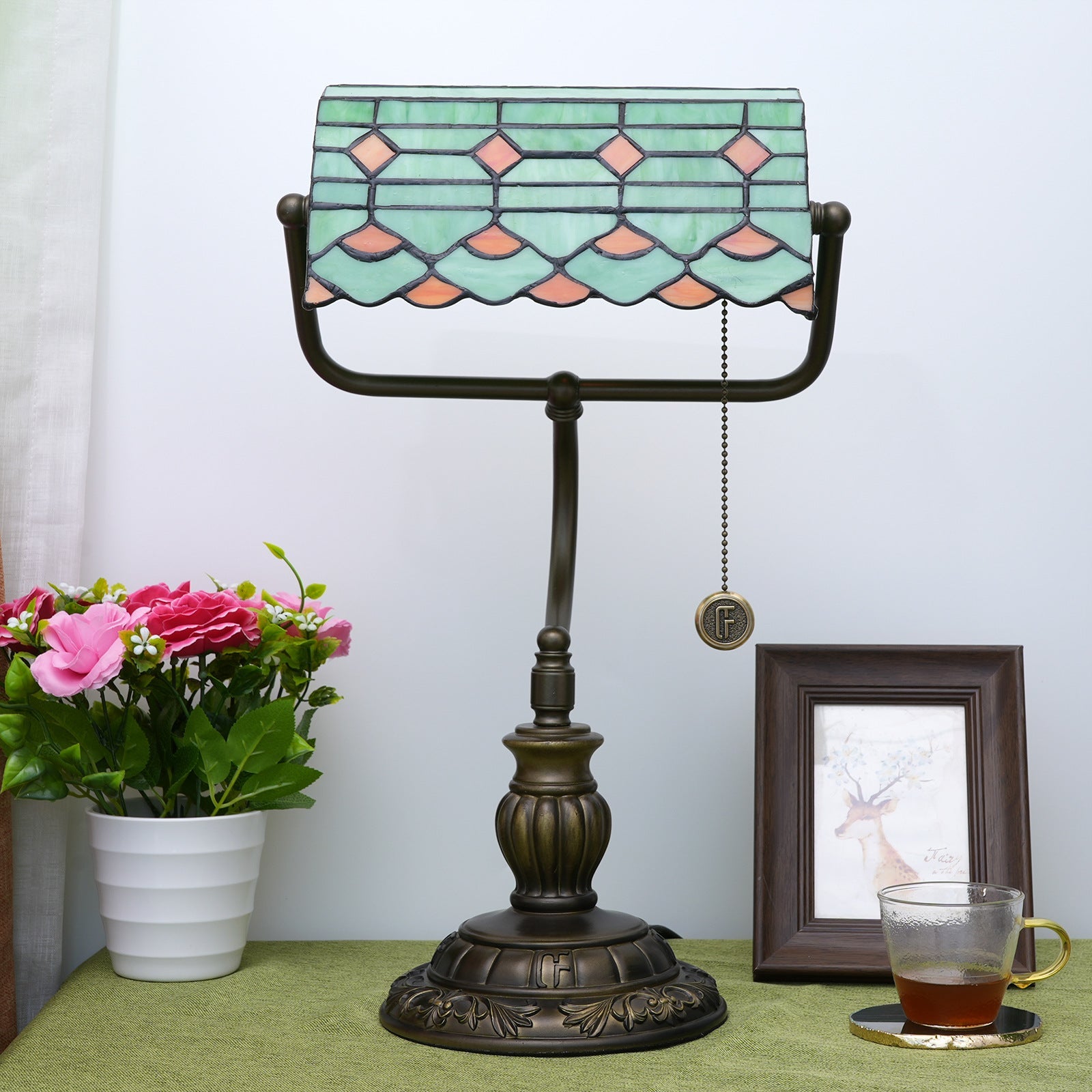 Green Leaf Red Spot Table Lamp