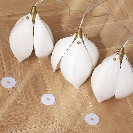 Ceramic Magnolia Flower Shape Wall Lamp