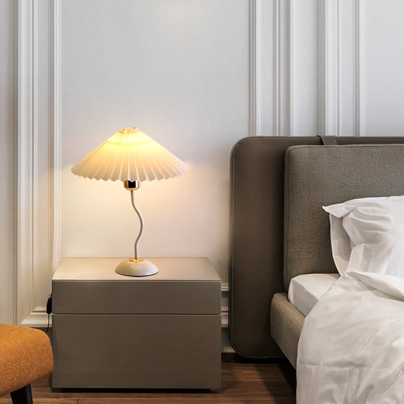 Pleated Umbrella Bending Table Lamp