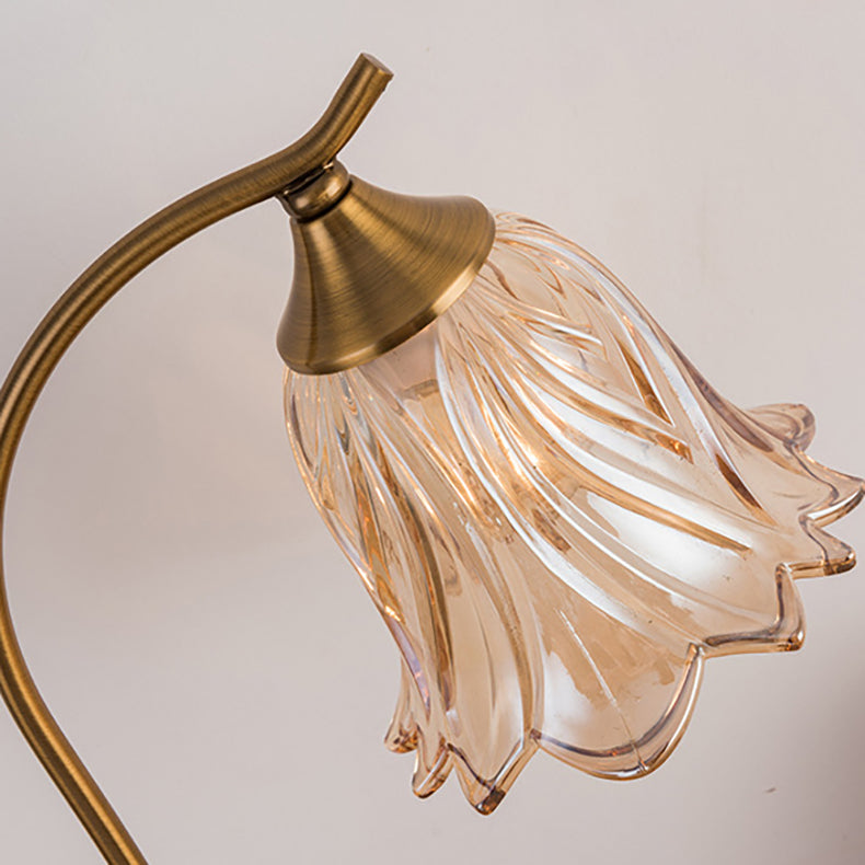 Round Flower Shaped Metal Table Lamp