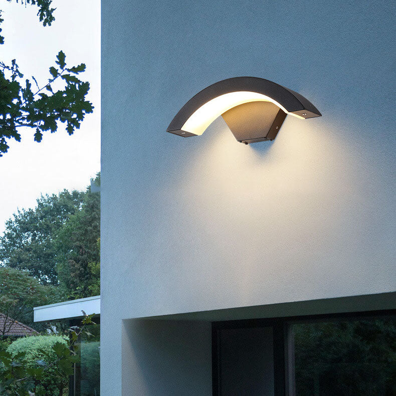 Aluminum Acrylic Curved Outdoor Light