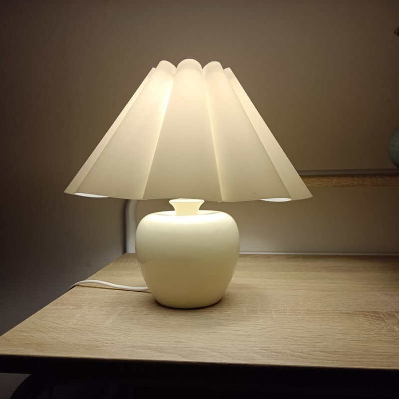 Ceramic Cloth Pleated Table Lamp