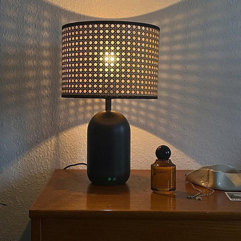 Rattan Weaving Metal Table Lamp