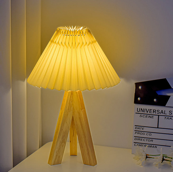 Round Cone Tripod Fabric Table Lamp