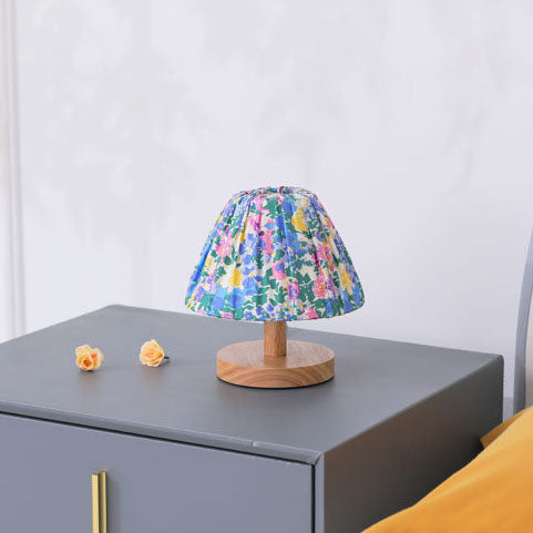 Iron Flower Shape Table Lamp