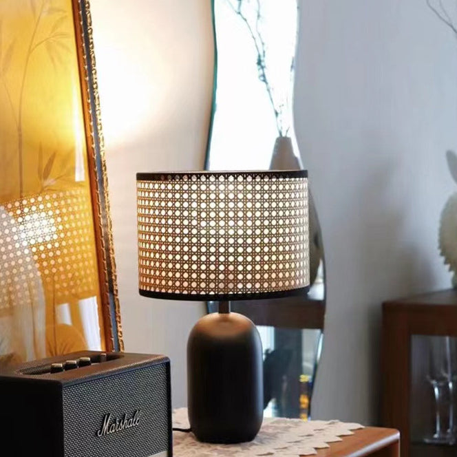 Round Cylinder Rattan Mesh Table Lamp