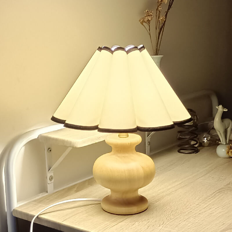 Ceramic Cloth Pleated Table Lamp