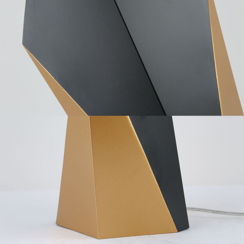 Quadrilateral Iron Fabric Table Lamp