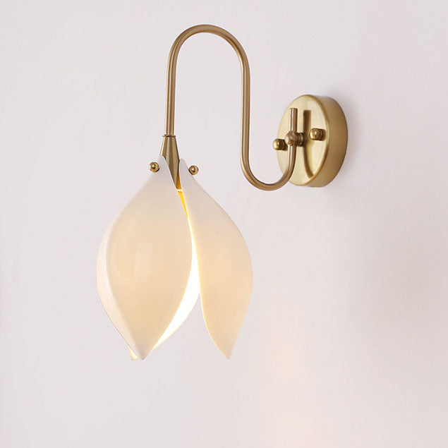 Ceramic Magnolia Flower Shape Wall Lamp