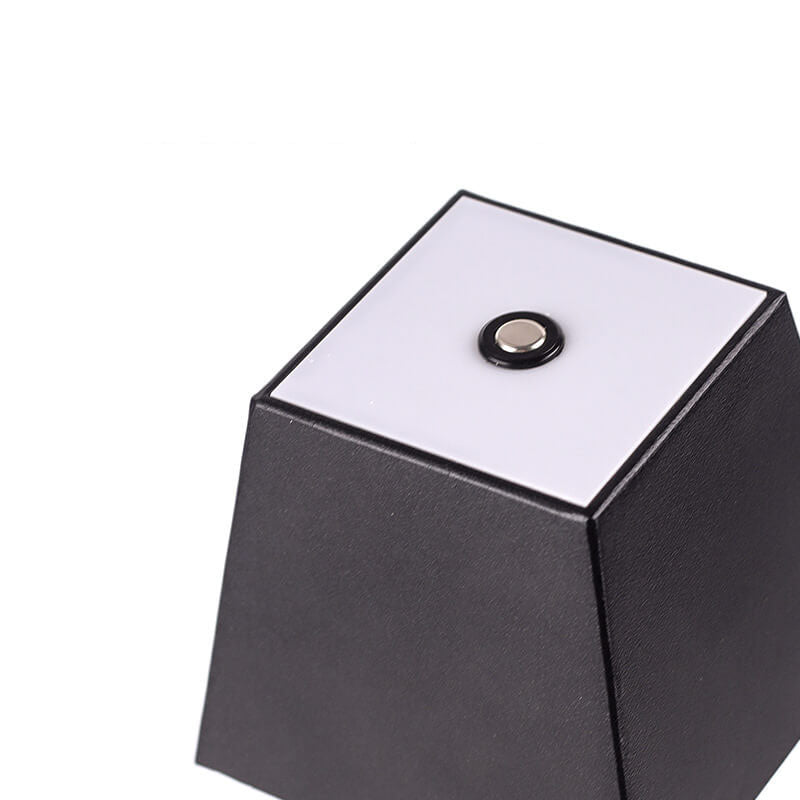 Solid Color Square Metal Table Lamp