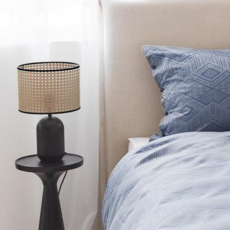 Rattan Weaving Metal Table Lamp