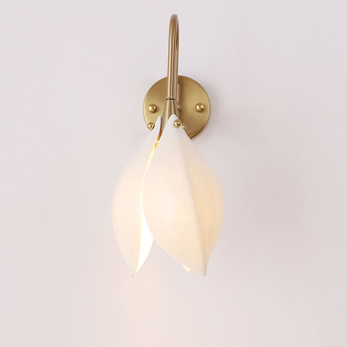 Ceramic Magnolia Flower Shape Wall Lamp