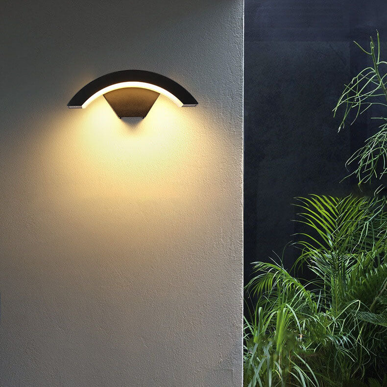 Aluminum Acrylic Curved Outdoor Light