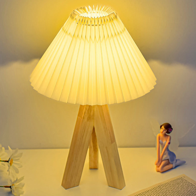 Round Cone Tripod Fabric Table Lamp
