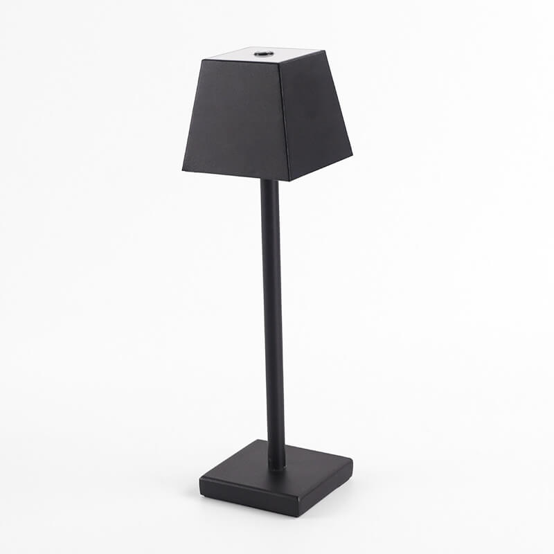 Solid Color Square Metal Table Lamp