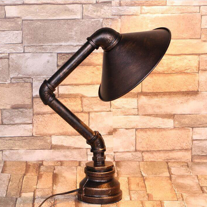Pipe Iron Table Lamp