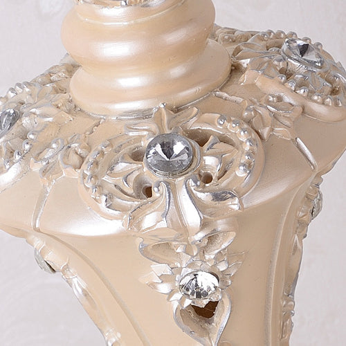 Round Tasseled Vase Fabric Table Lamp
