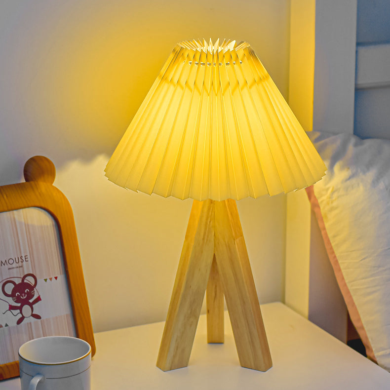 Round Cone Tripod Fabric Table Lamp