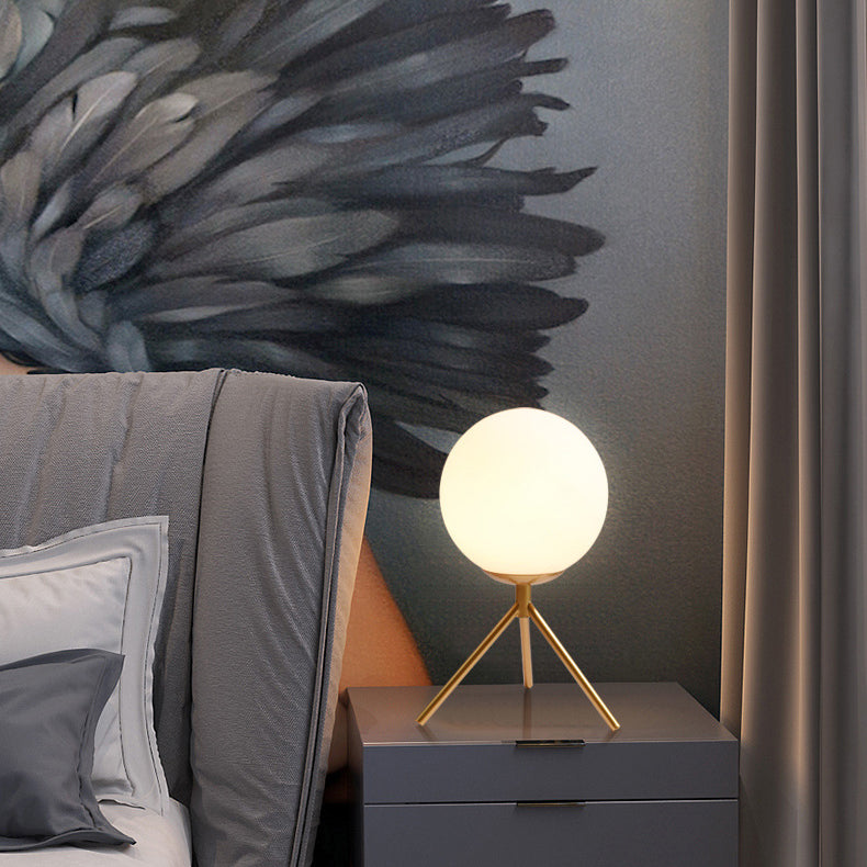 Iron Glass Ball Bracket Table Lamp
