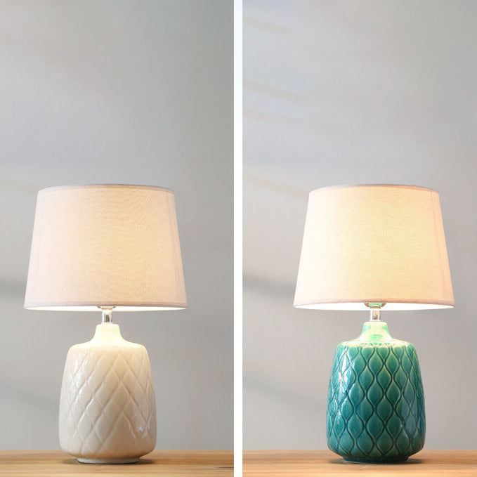 Ceramic Fabric Lampshade Table Lamp