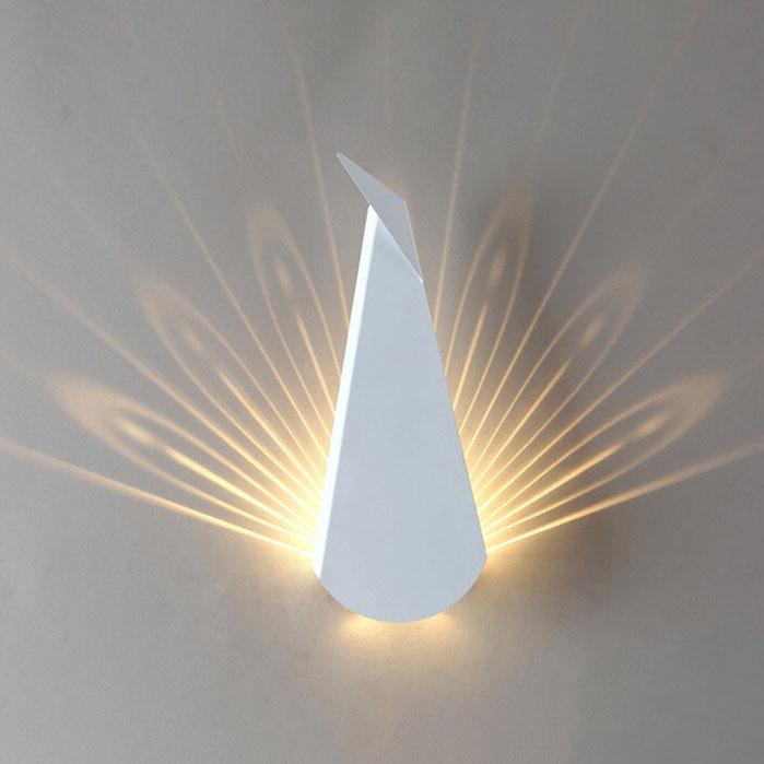 Geometric Metal Peacock Lighting Wall Lamp
