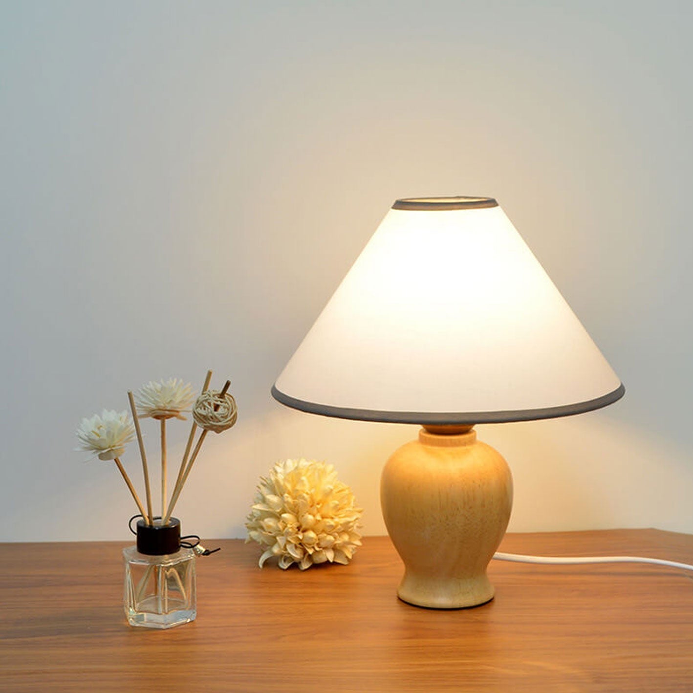 Cone Fabric Solid Wood Table Lamp