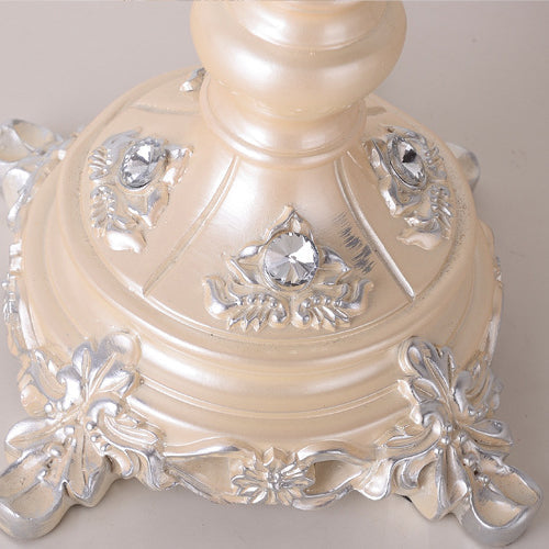 Round Tasseled Vase Fabric Table Lamp