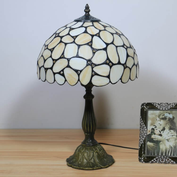 Pebbles Flower Stained Glass Table Lamp