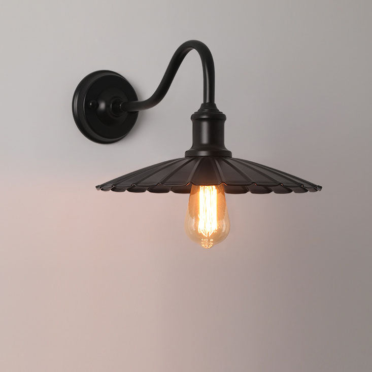 Round Pleated Petal Iron Outdoor Light
