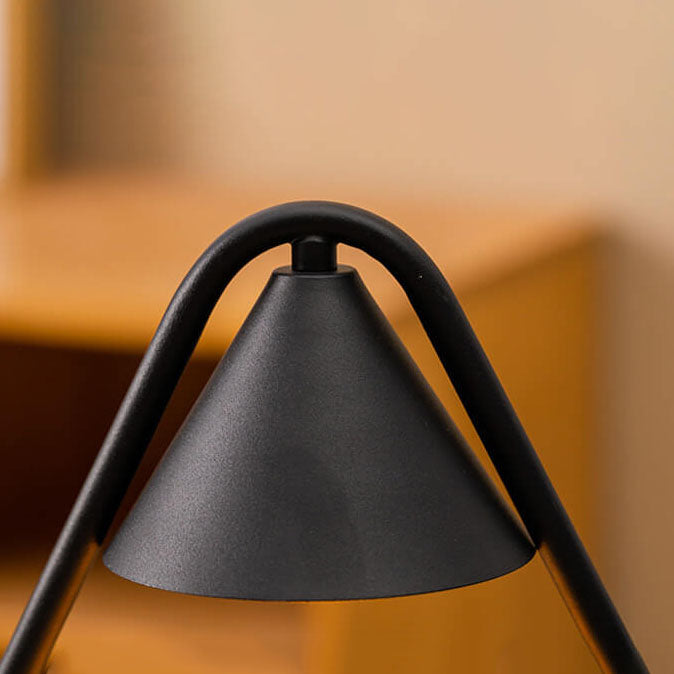 Geometric Iron Melting Wax Table Lamp