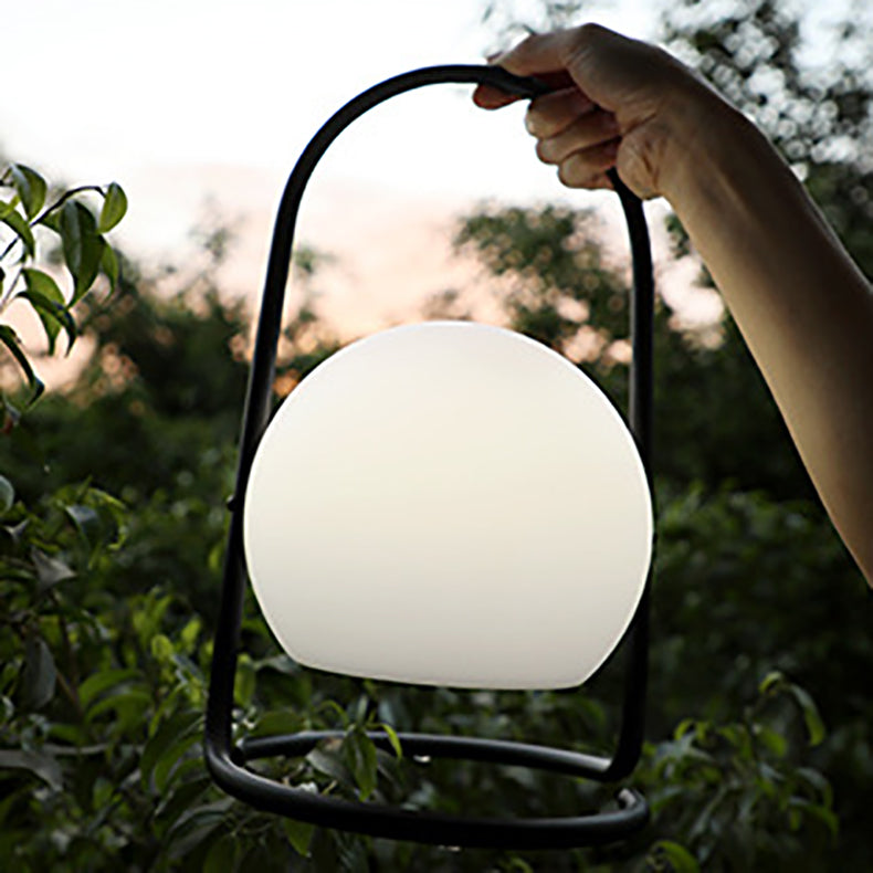 Metal PE Ball Egg Table Lamp