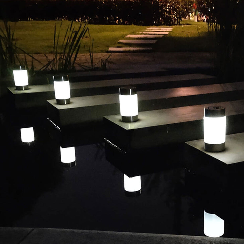 Solar Plastic Cylindrical Design Outdoor Light