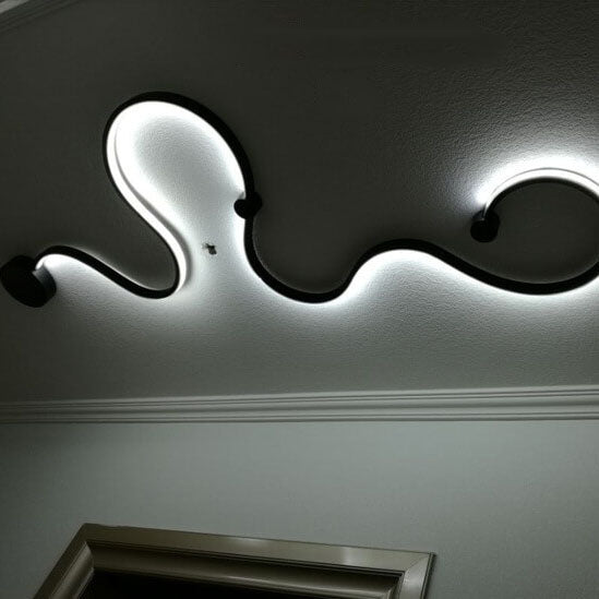 Long Aluminum Snake Shaped Wall Lamp