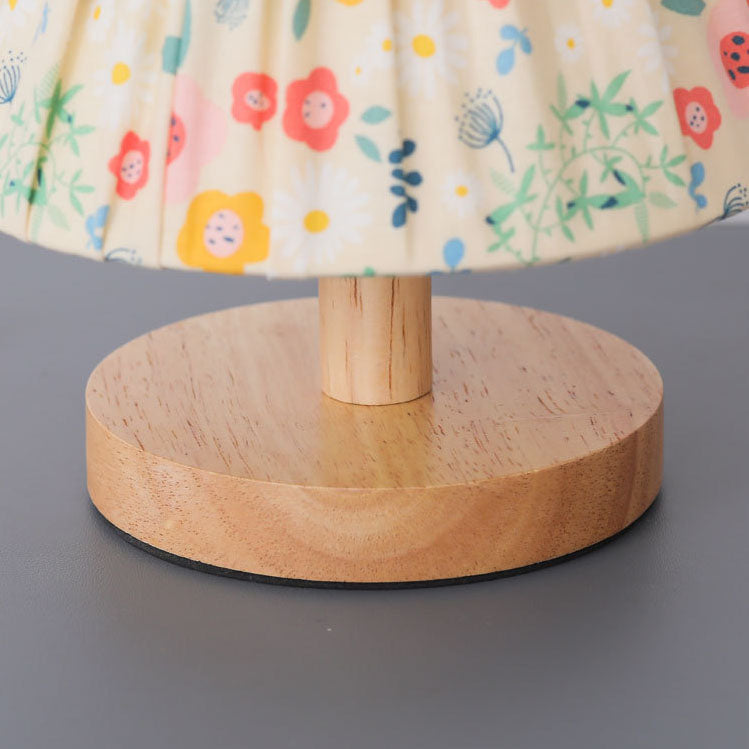 Iron Flower Shape Table Lamp