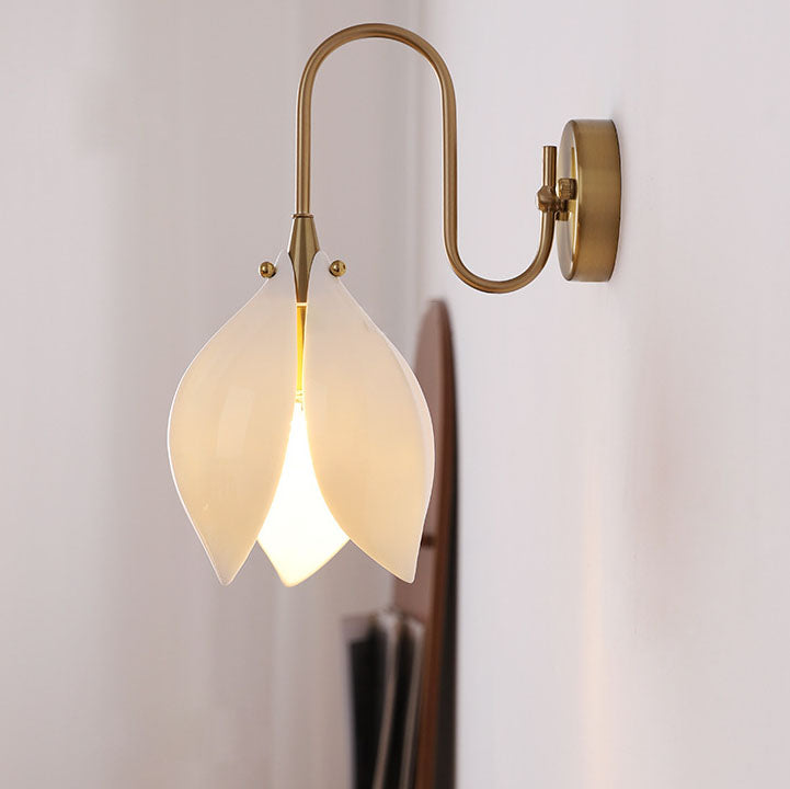 Ceramic Magnolia Flower Shape Wall Lamp