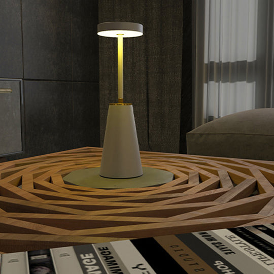 Cylindrical PC Iron Living Table Lamp
