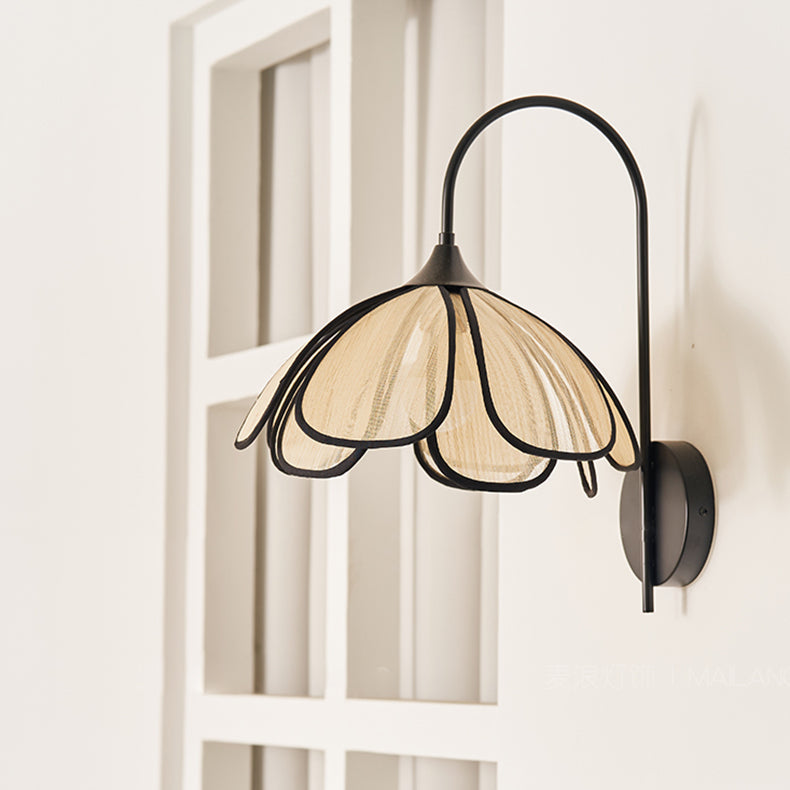 Flower Petal Shaped Iron Wall Lamp