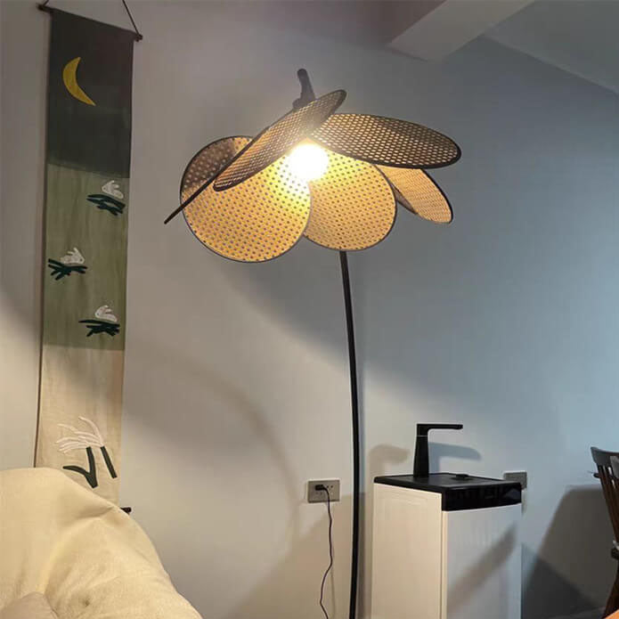 Rattan Flower Shape Living Floor Lamp