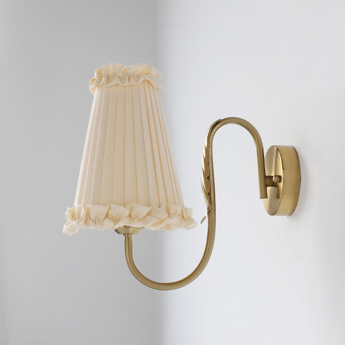 Pastoral Pleated Fabric Lace Wall Lamp
