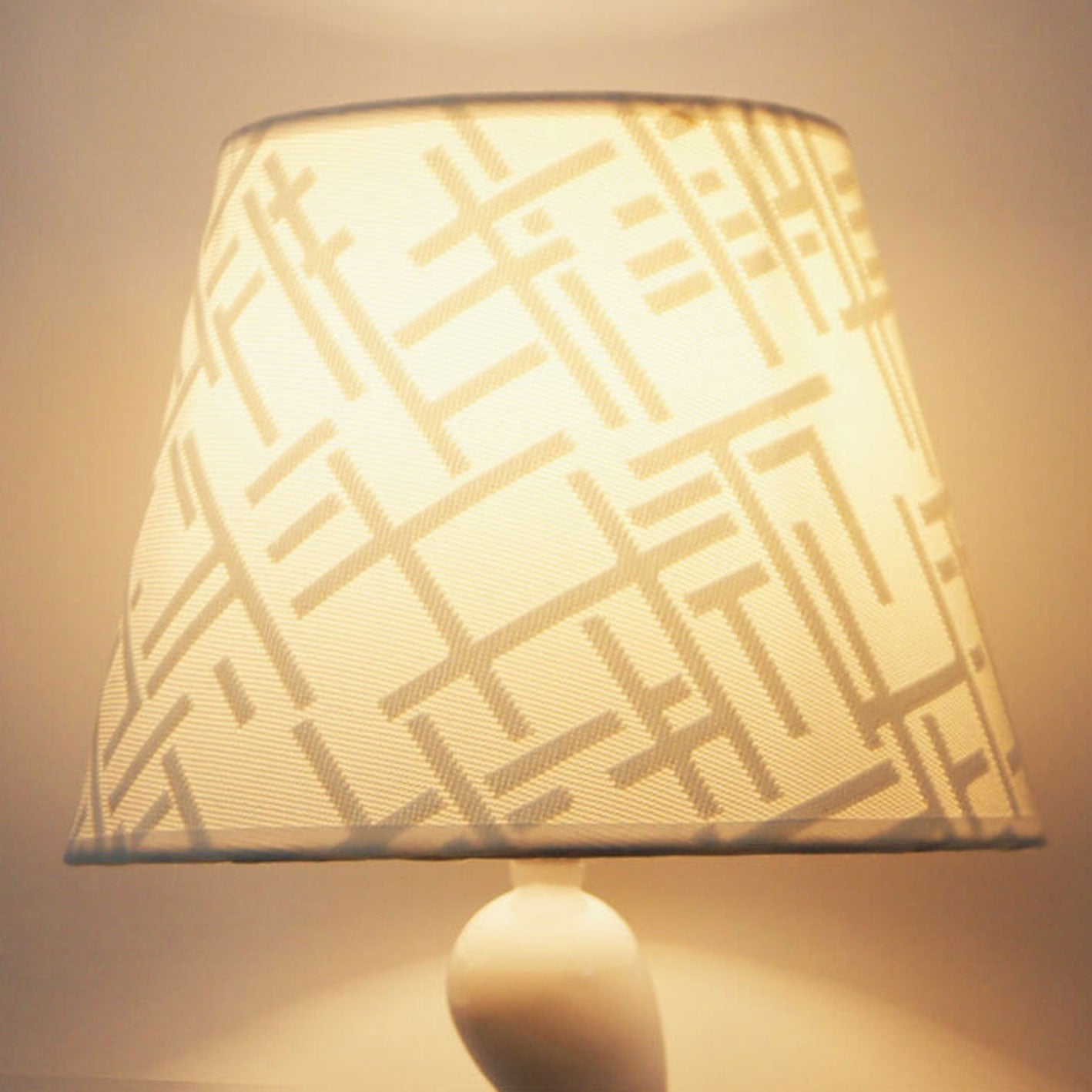 Fabric Curve Table Lamp