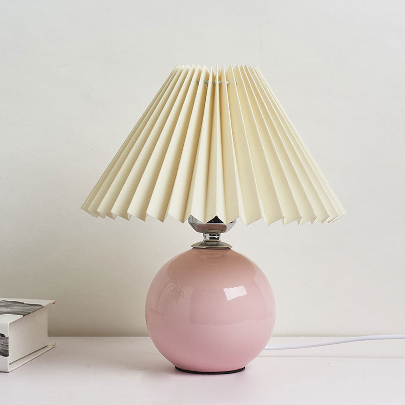 Ceramic Pleated Table Lamp