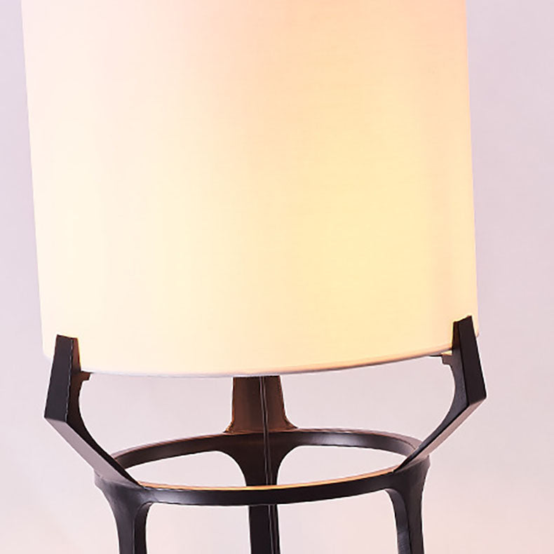 Fabric Round Iron Tripod Floor Lamp