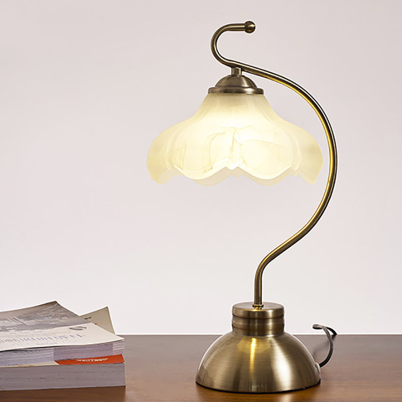 Pod Lotus Shaped Glass Table Lamp