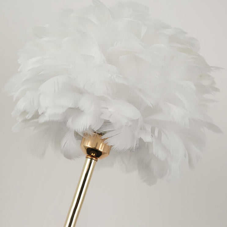 Feather Crystal Table Lamp